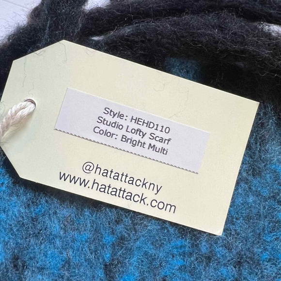 Hat Attack Bright Multicolor Plaid Studio Lofty Blanket Scarf New - Picture 4 of 4